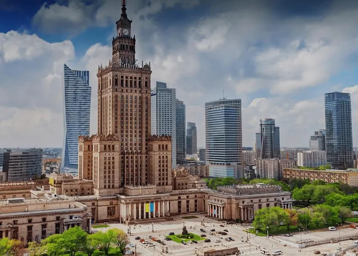 Lumina Premium Apart Near Mennica Residence